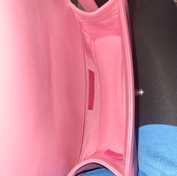 CHANEL Quilted Boy Bag Small Lambskin in Pink - Picture 12 of 13